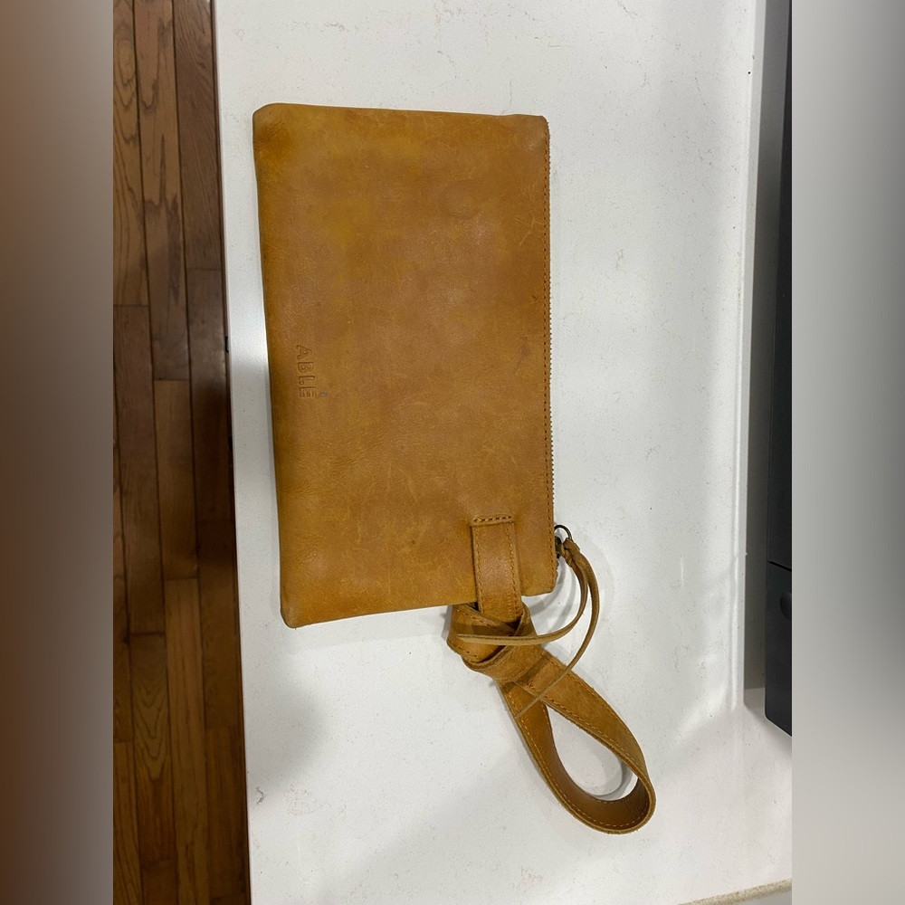 Able wristlet